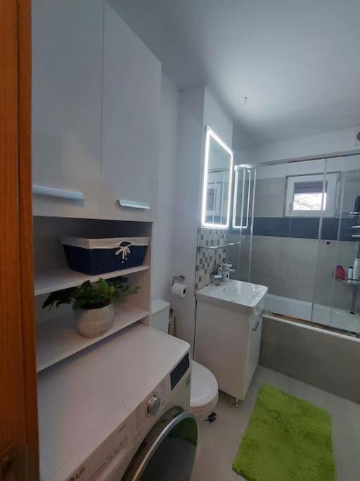 Apartament Spatios In Брашов Екстер'єр фото
